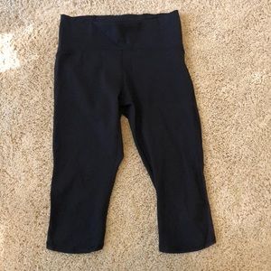 Black crop lululemon leggings